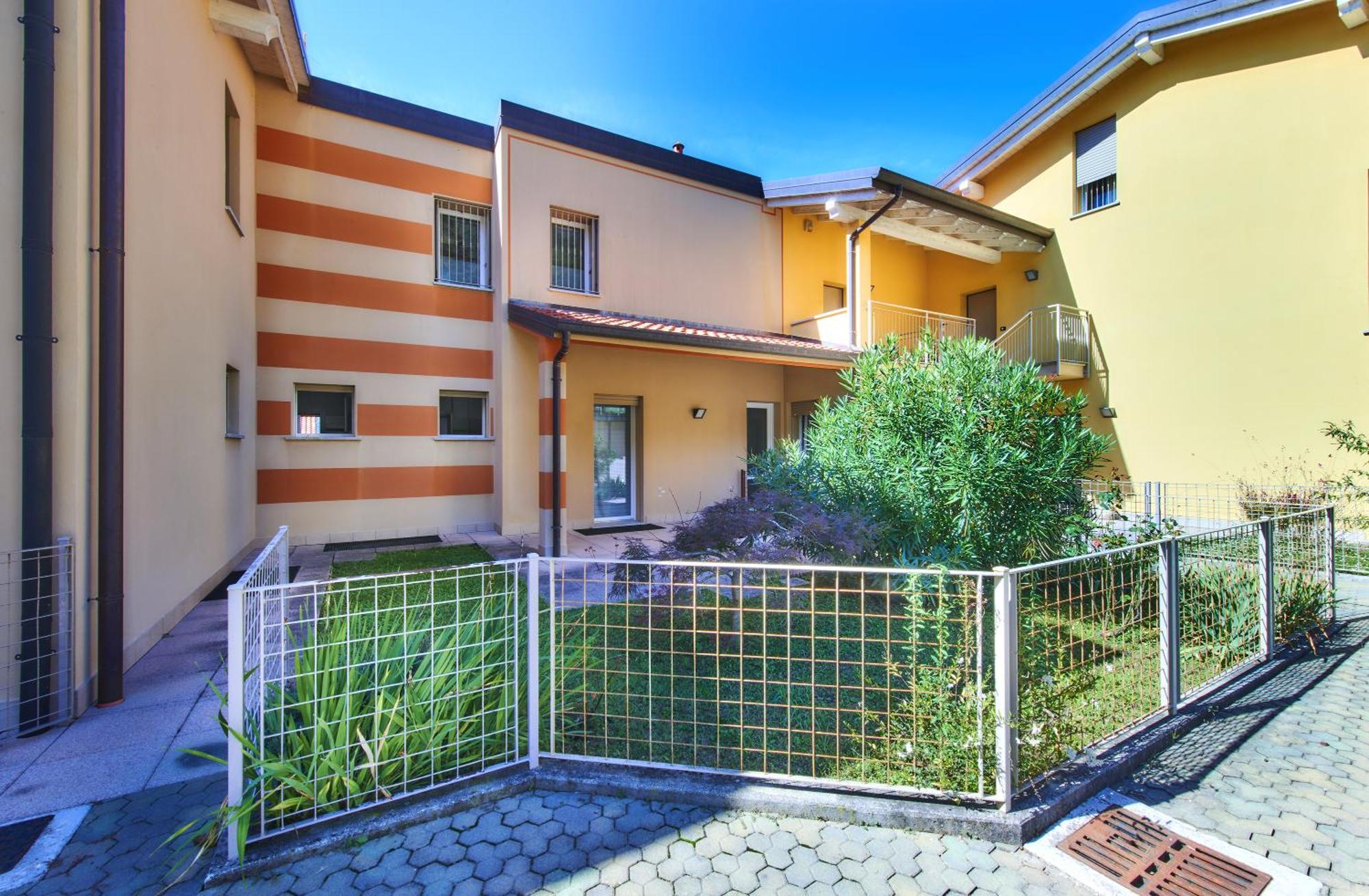Welcome Home Apartment Lierna Ngoại thất bức ảnh